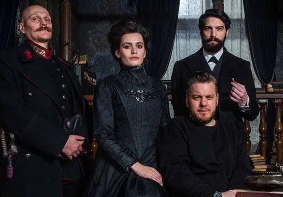 Com história do pai da psicanálise, Freud estreia na Netflix