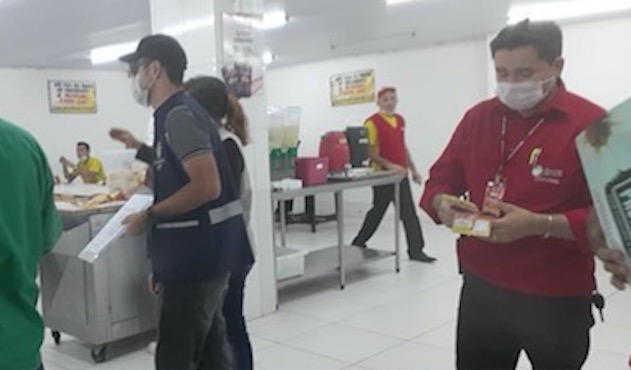 Vigilância Sanitária apura denúncia e fiscaliza supermercados na Zona Leste