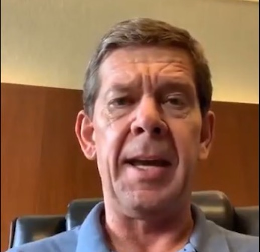 'Não podemos parar por conta de 5 ou 7 mil que vão morrer', diz dono do Madero