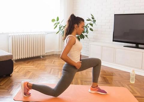 Dicas e cuidados para evitar lesões durante os exercícios em casa