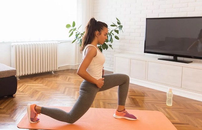 Dicas e cuidados para evitar lesões durante os exercícios em casa