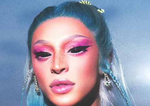 Pabllo Vittar tem álbum novo vazado e manda recado: ‘queime no fogo do inferno’