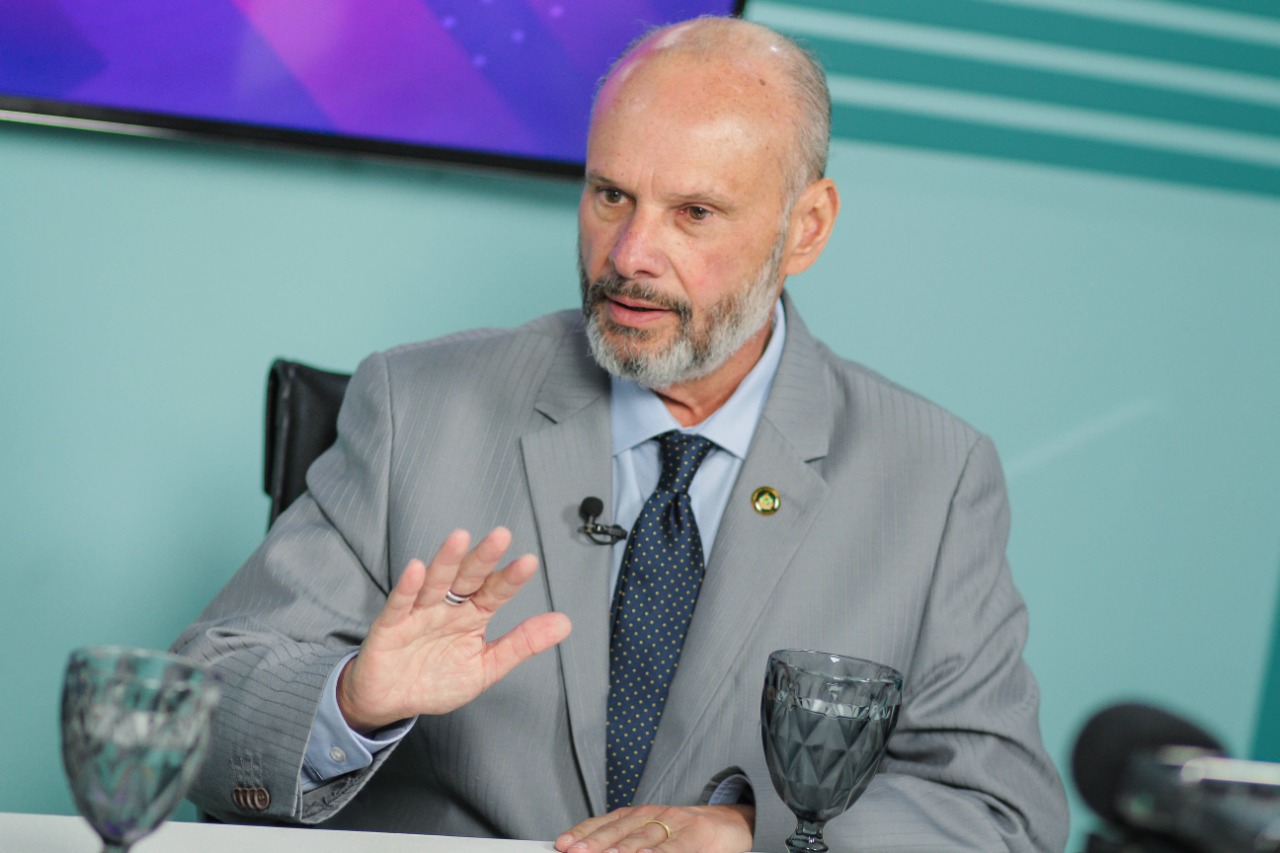 Presidente do TCE discute em videoconferência ações dos Tribunais em meio à pandemia