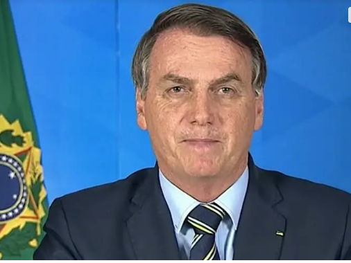Famosos se manifestam nas redes sociais após pronunciamento de Bolsonaro: 'Ele não'