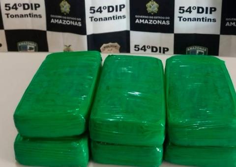 Casal é preso com 6kg de maconha em embarcação no Amazonas 