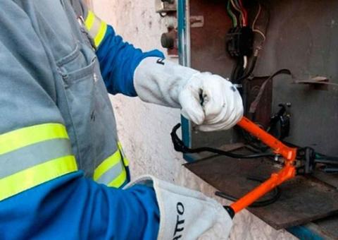 Aneel suspende por 90 dias cortes no fornecimento de energia elétrica