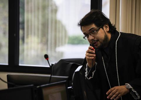 Juiz concede prisão domiciliar a idoso para evitar contágio pelo novo coronavírus