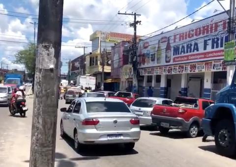 Em meio a pandemia de coronavírus, comércio funciona normalmente na zona Leste de Manaus