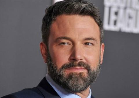 Ben Affleck é flagrado em momento íntimo com atriz 
