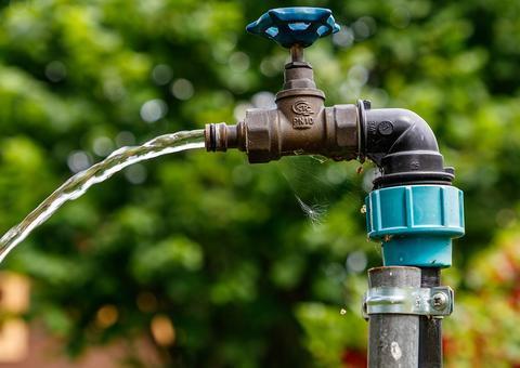 Concessionária diz que não vai mais realizar cortes de água durante pandemia em Manaus