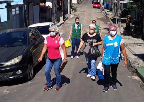 Vacinação de casa em casa contra gripe já imunizou mais de 14 mil em Manaus