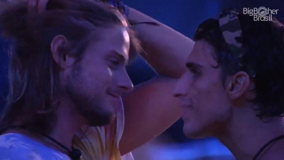 Ex-BBB Daniel confirma que é bissexual e revela se ficaria com Prior  