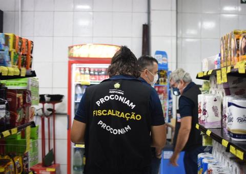 Procon apreende 98 máscaras e 24 frascos de álcool em comércio de Manaus
