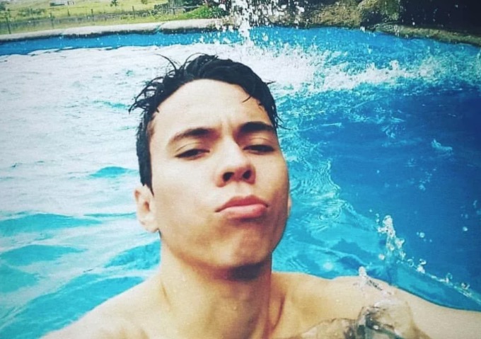 Jovem que estava em carro que capotou na BR-174 morre em hospital