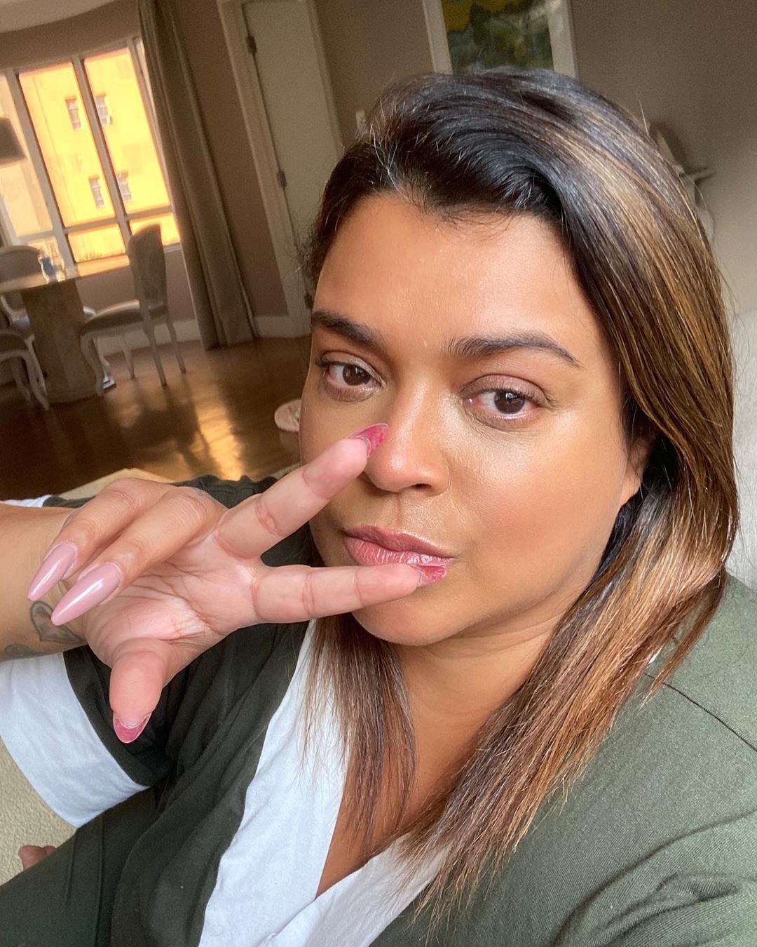 Curada do coronavírus, Preta Gil comemora após 14 dias de isolamento 