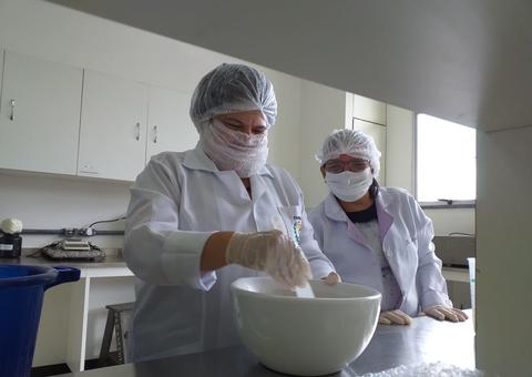 Laboratório da Ufam produz álcool gel para abastecer HUGV em Manaus