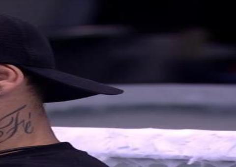 Hadson ameaça rasgar contrato após se revoltar com direção do BBB 