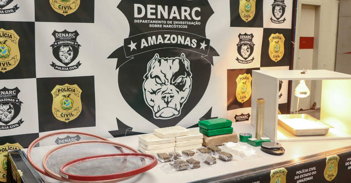 Polícia estoura laboratório de drogas e apreende R$ 200 mil em cocaína em Manaus 