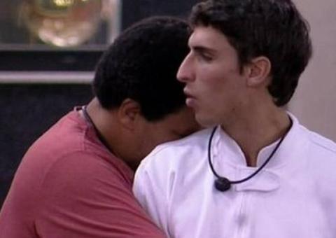 BBB20: Revoltado, Prior cogita abandonar dupla com Babu após briga