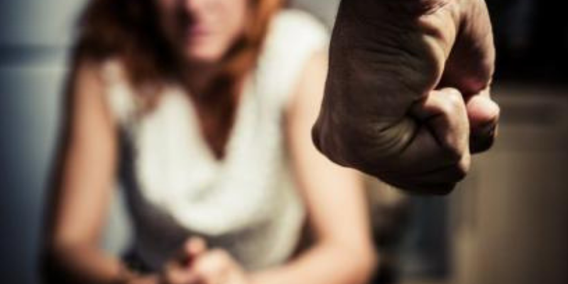 Em Manaus, delegado é preso ao ser flagrado esmurrando esposa dentro de carro