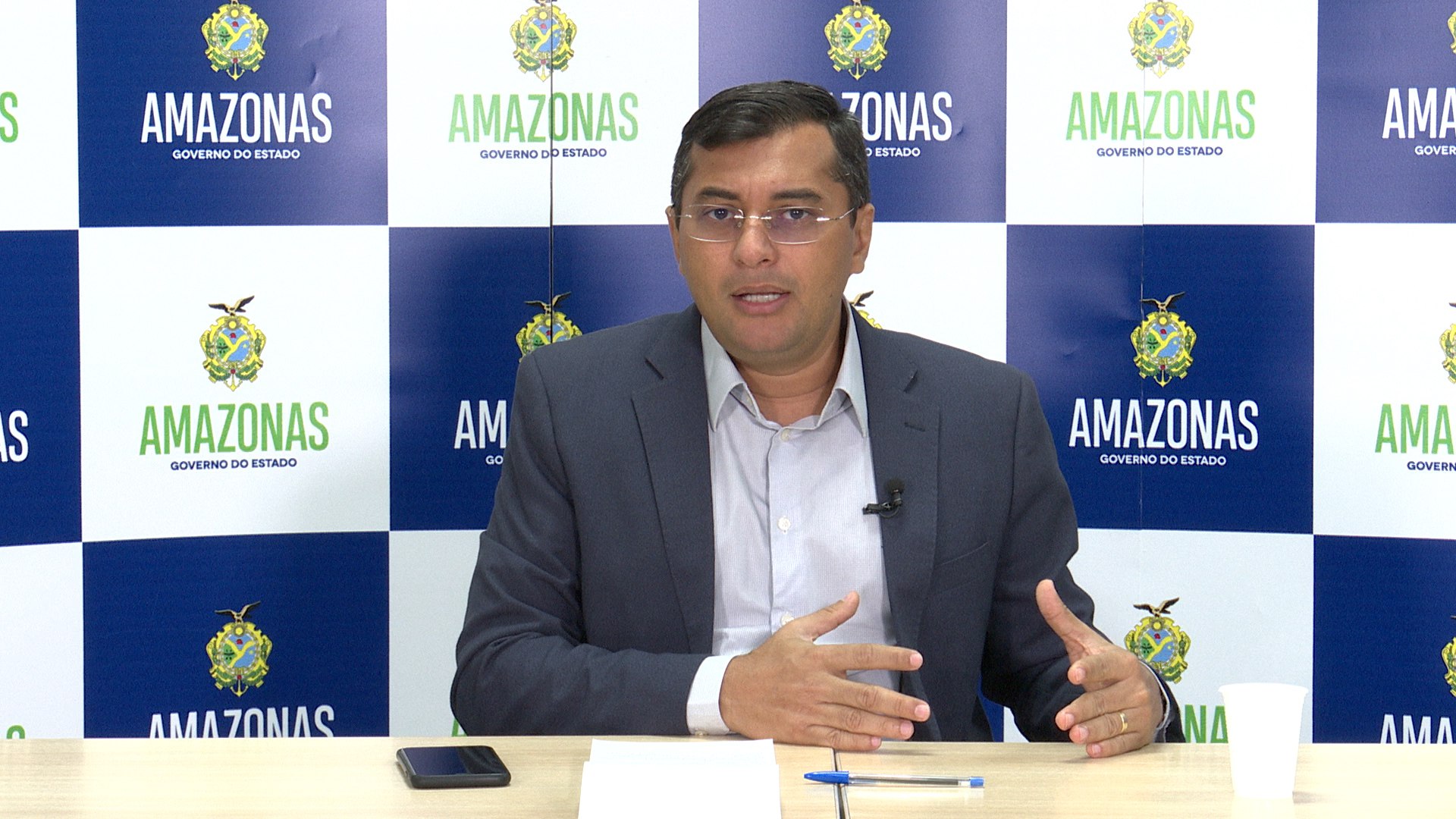 Servidores se revoltam com ameaça de redução dos salários devido ao coronavírus no Amazonas