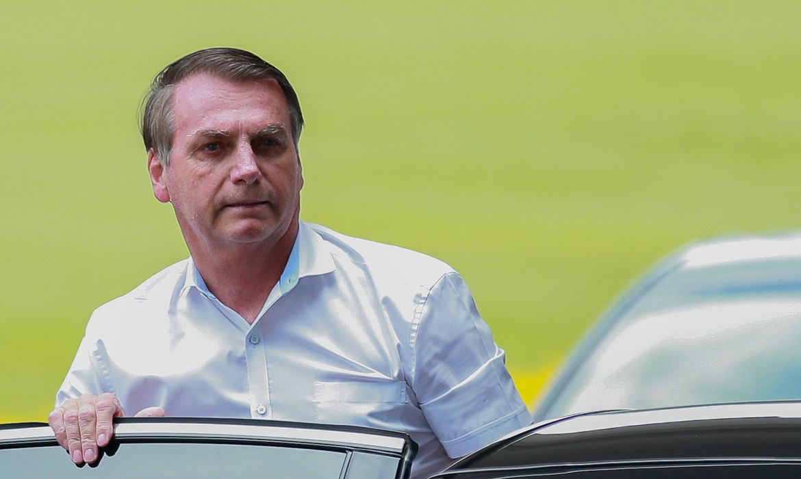 Governadores se dizem indignados e prometem reagir a eventual decreto de Bolsonaro