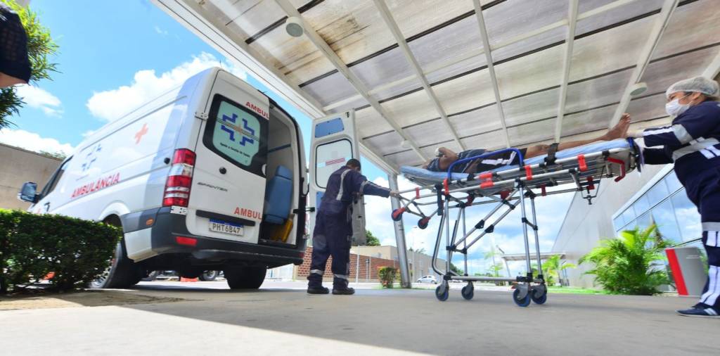 Pacientes do Delphina Aziz são transferidos para outros hospitais de Manaus 