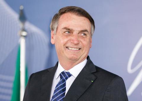 Sem dados, Bolsonaro diz que isolamento pode levar a suicídios e depressão