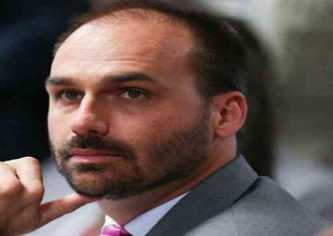 Eduardo Bolsonaro declara torcida a participante no décimo paredão do BBB20