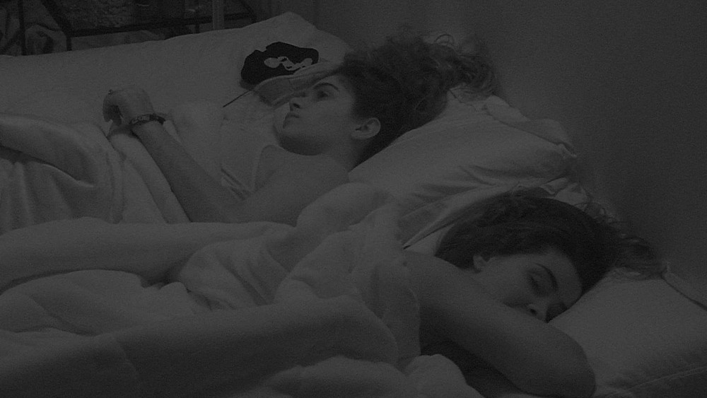 BBB20: Gizelly questiona Ivy sobre seu comportamento no reality e sister dispara: 'Você é louca'