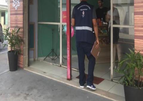 Salões de beleza, padarias e restaurantes são interditados em Manaus