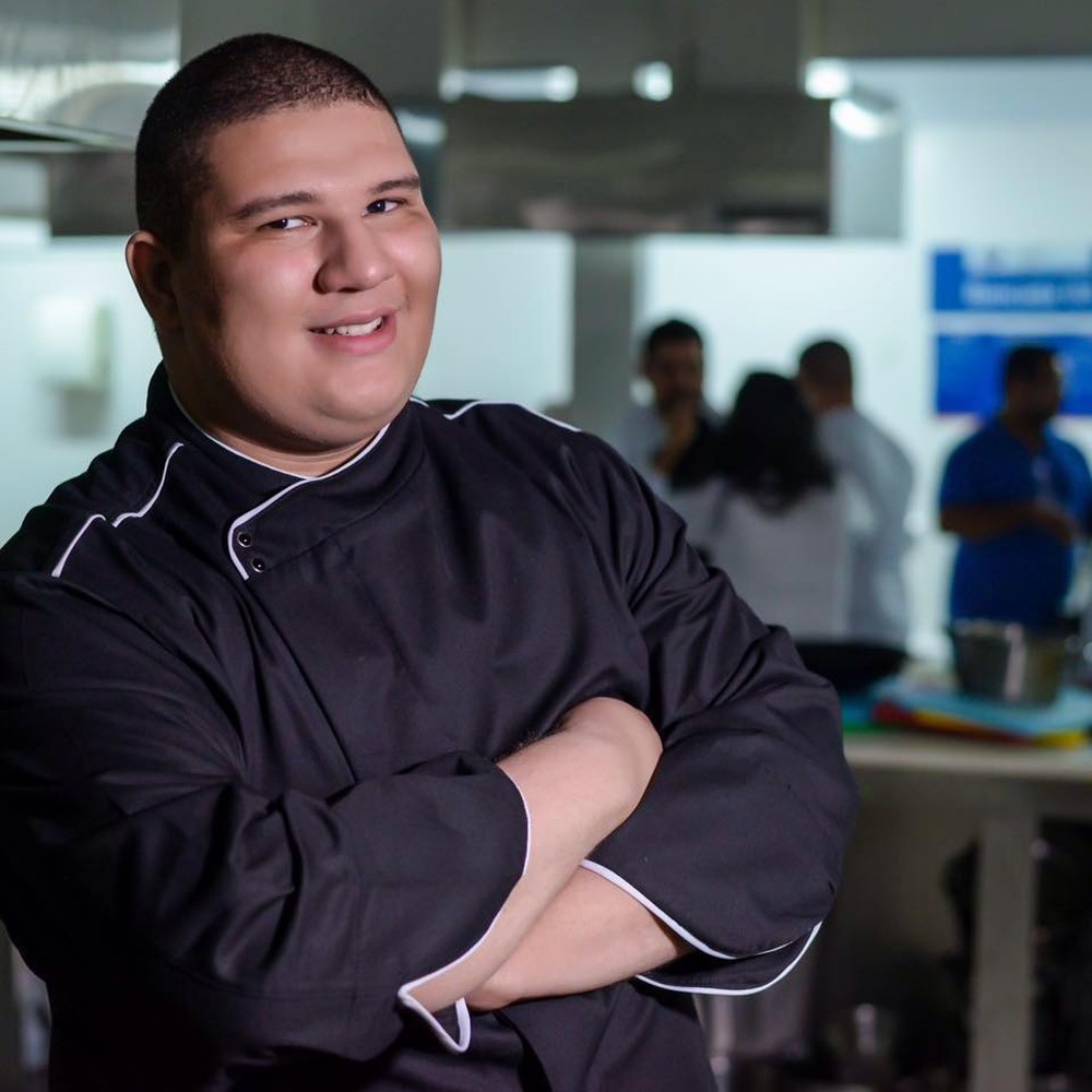 Gastrólogo de 23 anos é a vítima mais jovem do covid-19 no Brasil