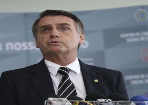 Bolsonaro volta a criticar governadores por isolamento social com postagem de vídeo