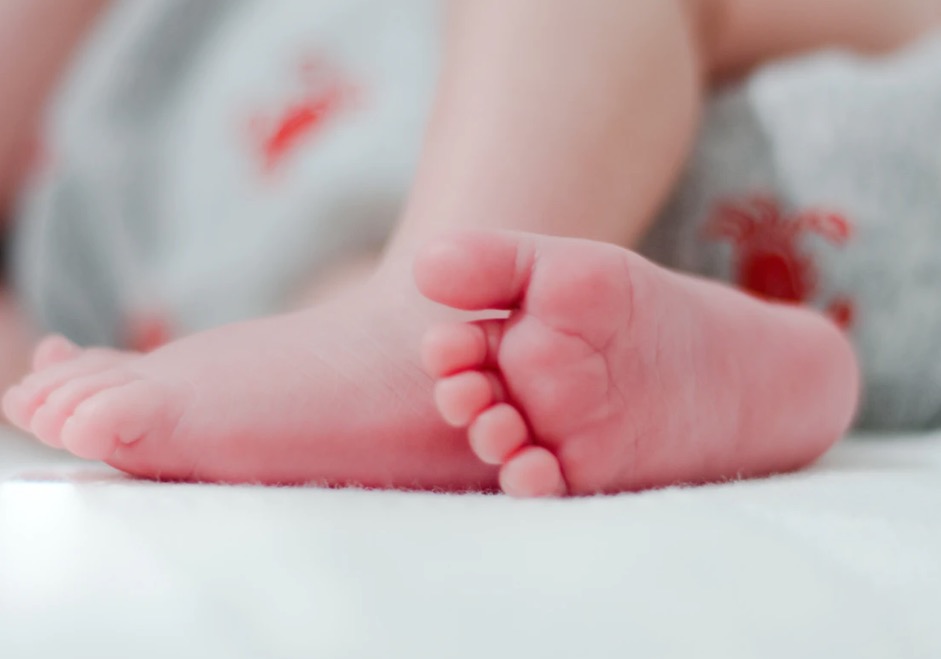 Bebê e grávida estão entre os infectados por coronavírus no Amazonas 