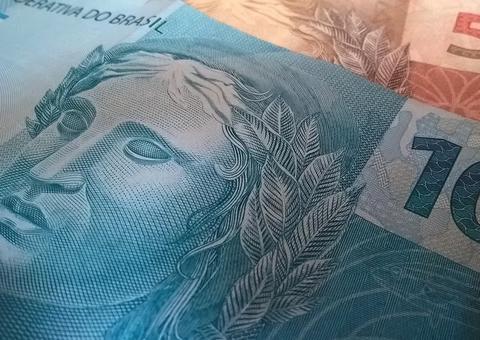 Auxílio de R$ 600 mensais é sancionado com vetos pelo governo 