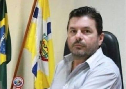 Prefeito renuncia a cargo para atuar como médico durante pandemia de coronavírus