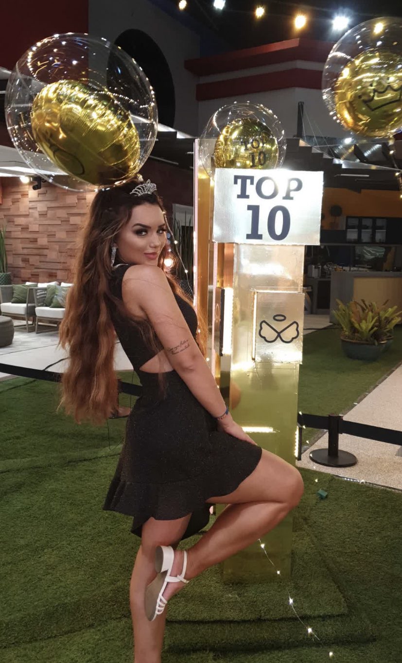 BBB20: Rafa Kalimann comemora aniversário durante festa 'Top 10'
