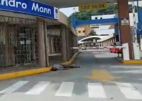 Durante pandemia, Equador retira 150 corpos jogados em ruas e dentro de residências 