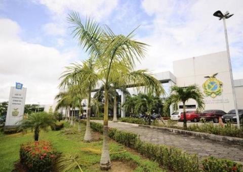 Governo suspende pagamento de horas extras a servidores no Amazonas 