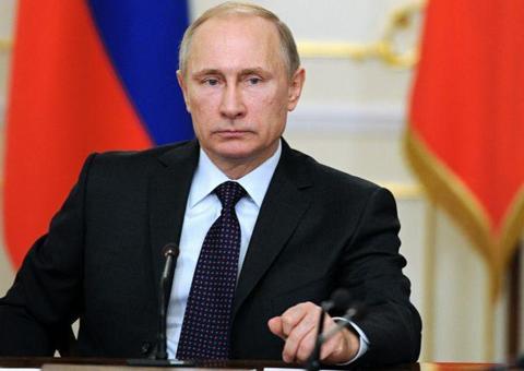 Putin declara abril como mês de descanso com direito a salário na Rússia