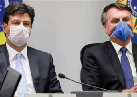 Bolsonaro e Mandetta trocam farpas em meio a pandemia: 'faltando humildade'