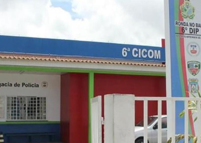 Suspeito de assalto leva surra de feirante ao tentar roubá-la em Manaus