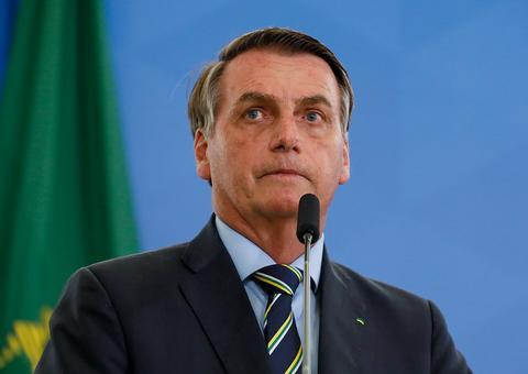 Bolsonaro compara coronavírus a chuva: 'Vai molhar 70% de vocês' 