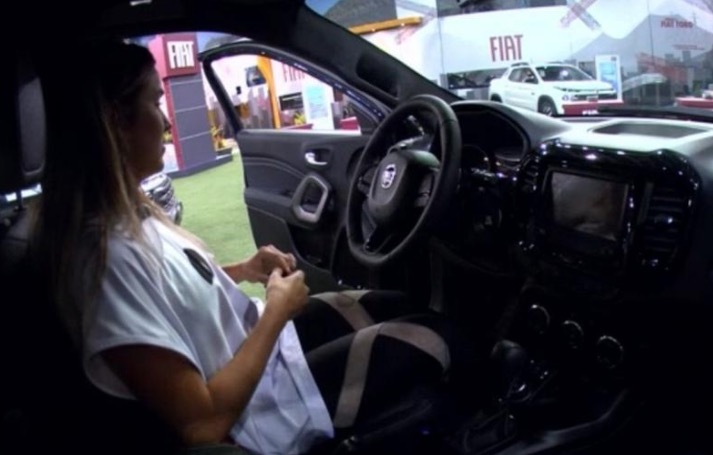 BBB20: Tiago Leifert perde a paciência com Gabi e vira meme