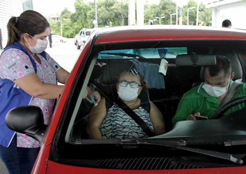 Amazonas tem menos casos de Covid-19 em idosos, jovens são maioria