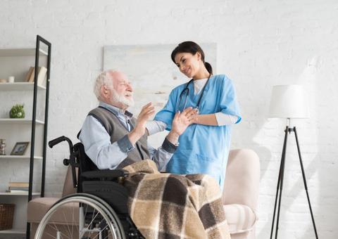 Coronavírus: Cuidados que devem ser tomados com as pessoas idosas com deficiência