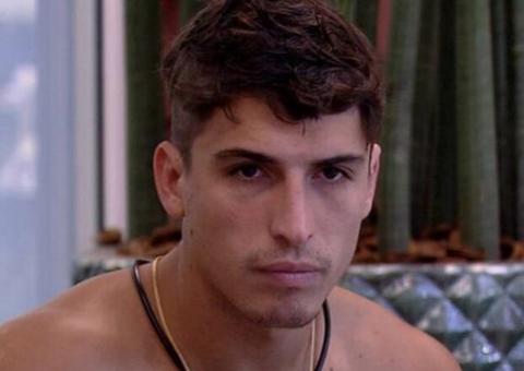 Internautas ficam ‘enojados’ com detalhes de acusação de estupro contra Prior 