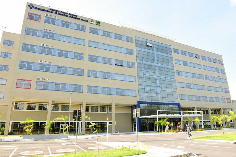 Hospital Delphina amplia necrotério com frigorífico para colocar mortos por covid-19