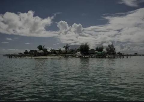 Passageiros desaparecem no mar, após barca ser arrastada por ciclone no Pacífico