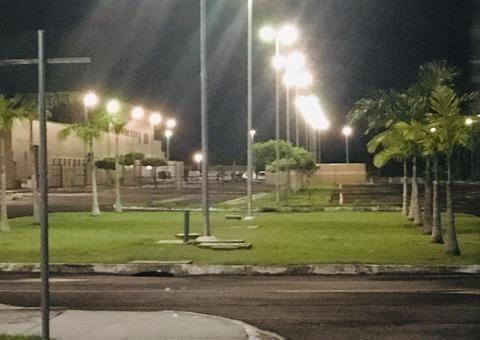 Susam confirma que contêineres são para armazenar corpos de vítimas do coronavírus